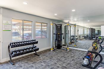 Fully equipped fitness center at sunset winds apartments in henderson, nv 89014